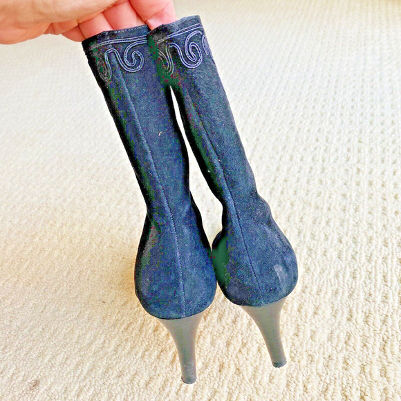 Ann Taylor Black Suede Boots High Heel Mid-Calf Soutache Embroidery  Zip US 7.5M - Picture 4 of 10